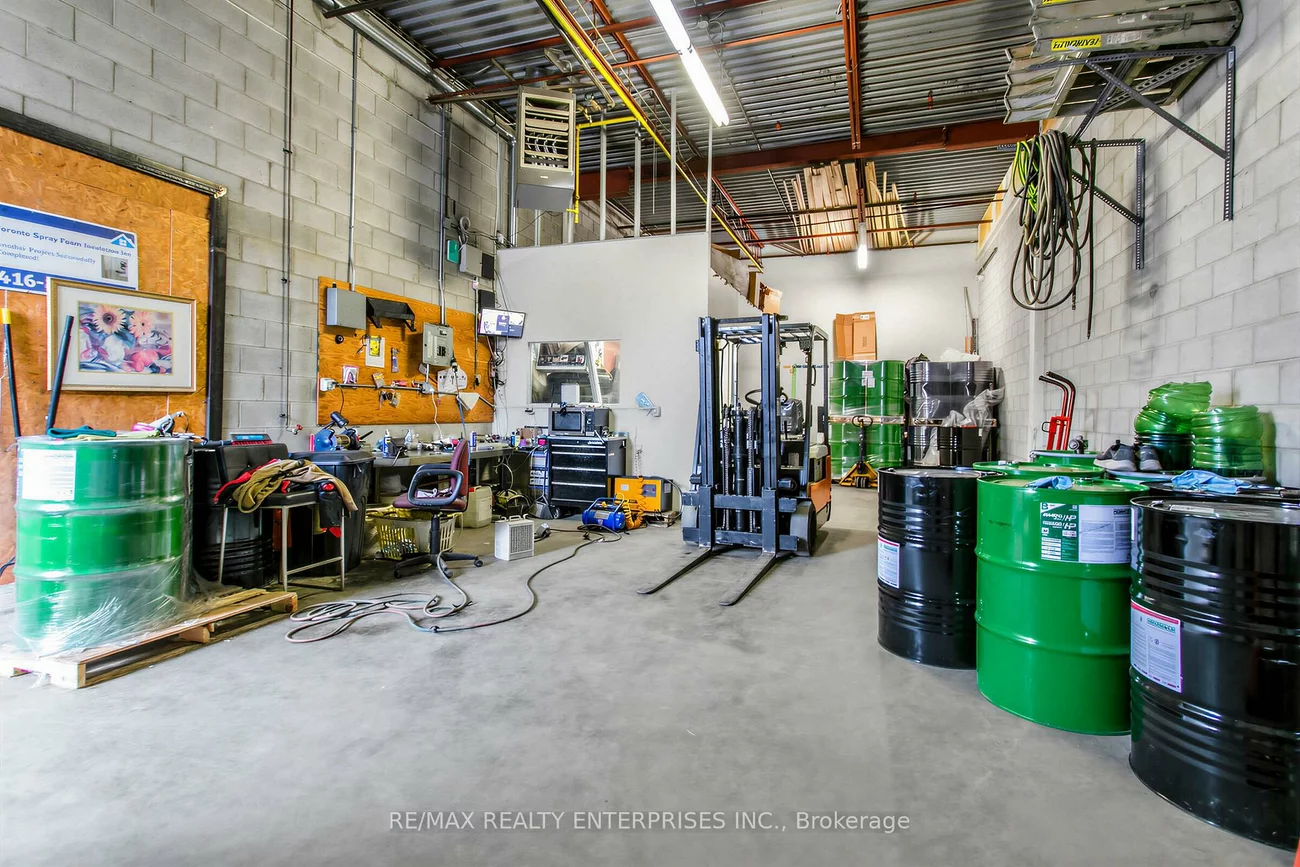 5135, Tomken, Northeast, Mississauga