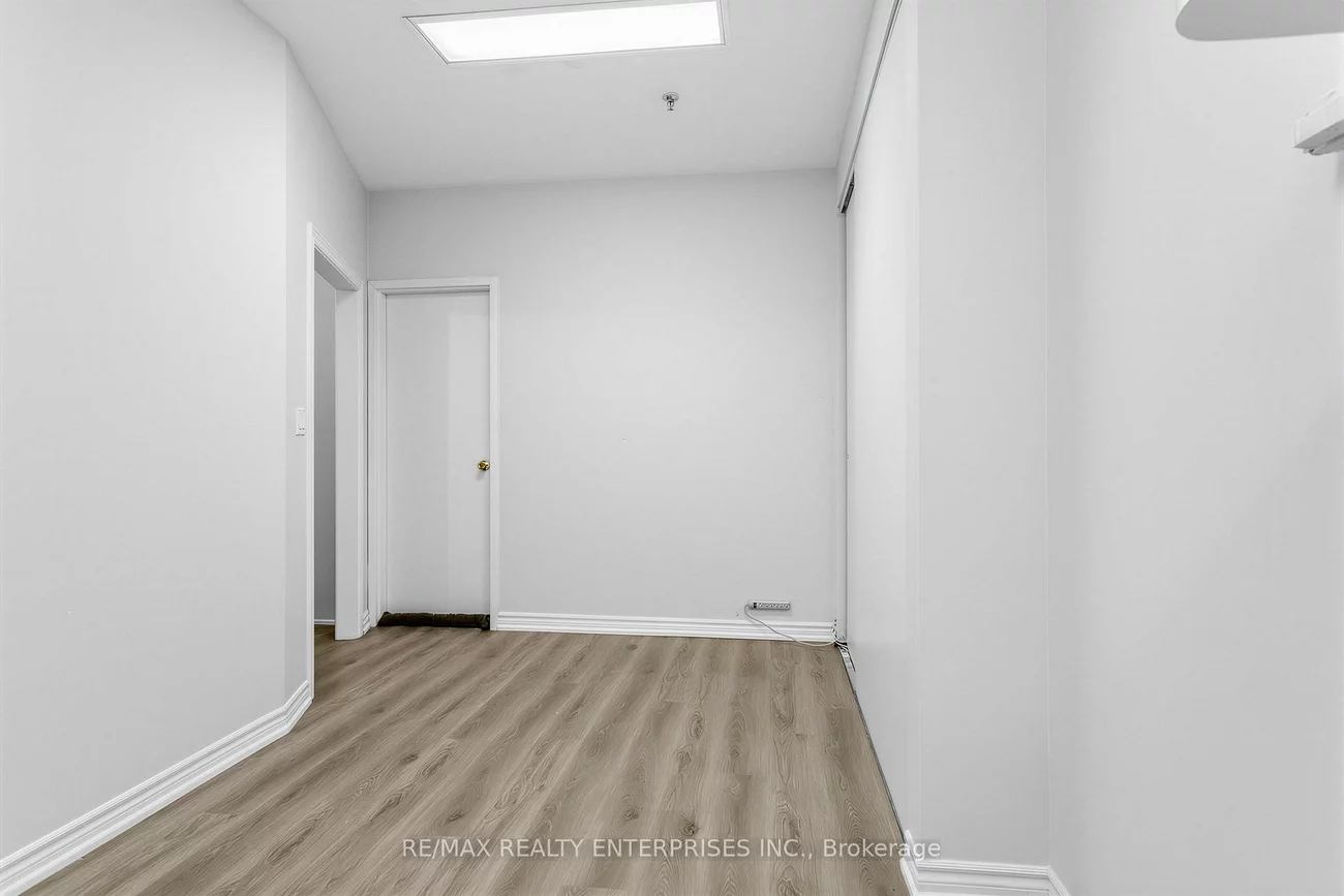 5135, Tomken, Northeast, Mississauga