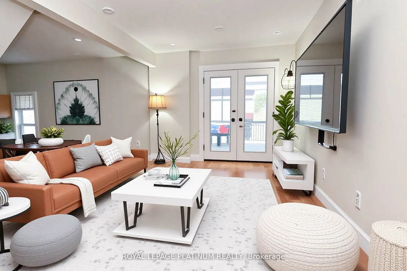 37, Dundas, Cooksville, Mississauga