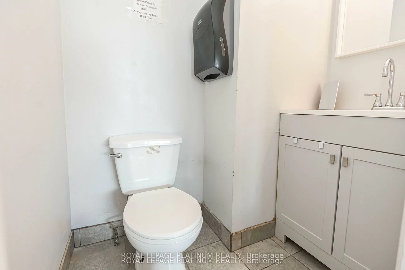 37, Dundas, Cooksville, Mississauga