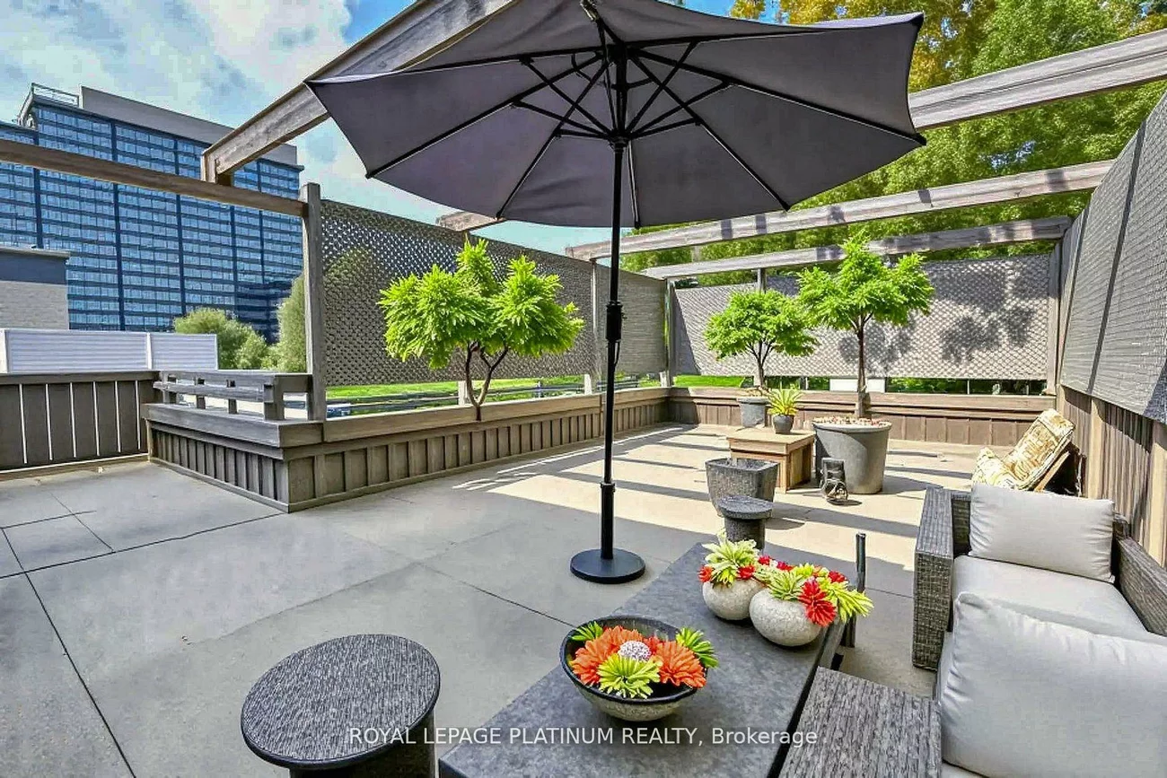 37, Dundas, Cooksville, Mississauga