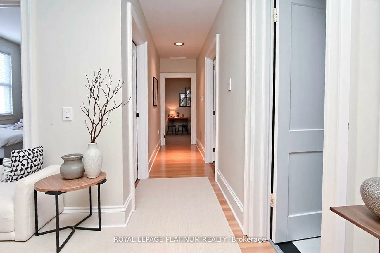 37, Dundas, Cooksville, Mississauga