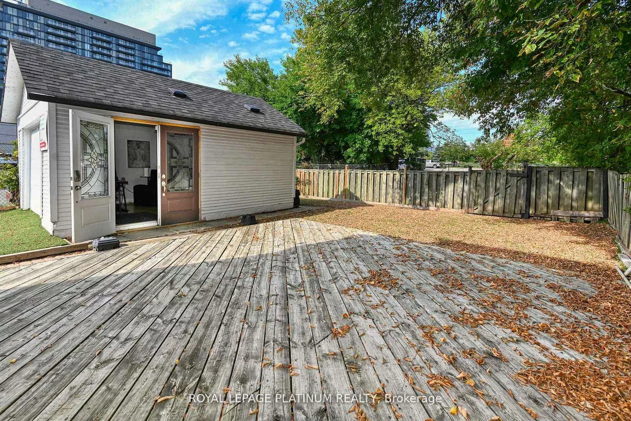 37, Dundas, Cooksville, Mississauga