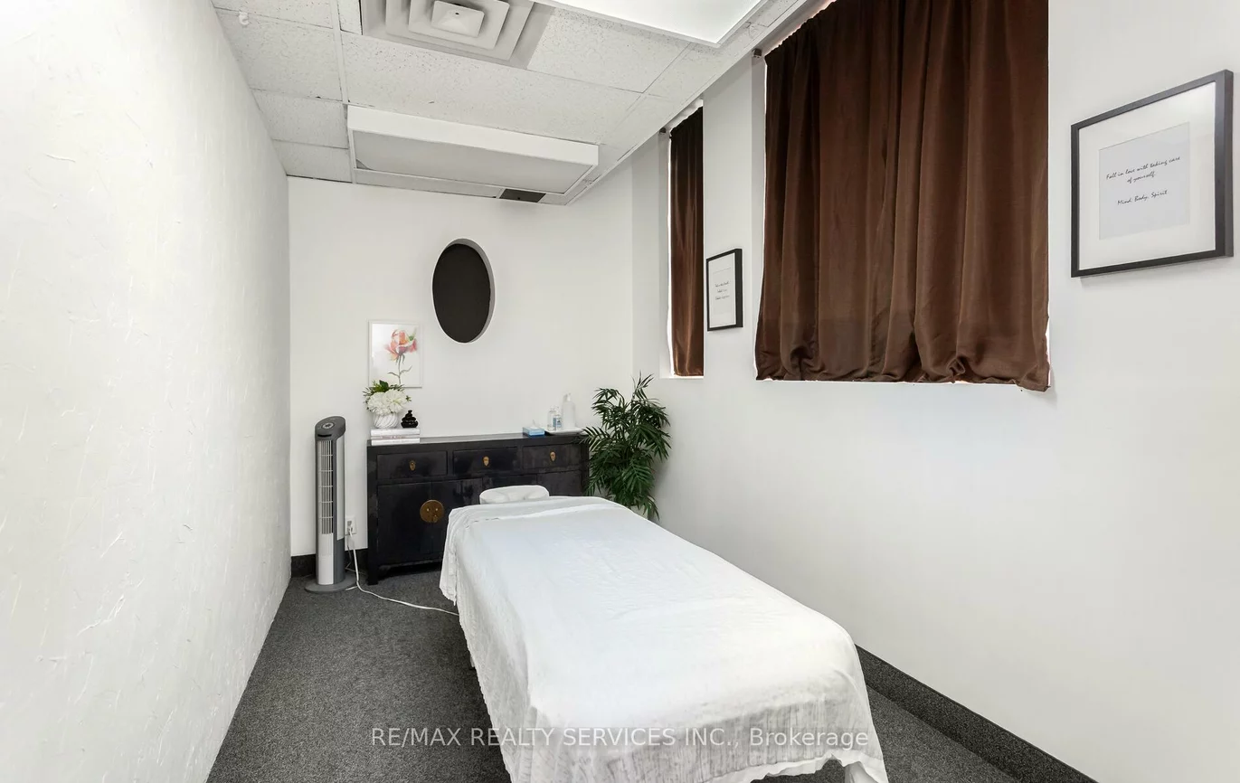 57, Village Centre, City Centre, Mississauga