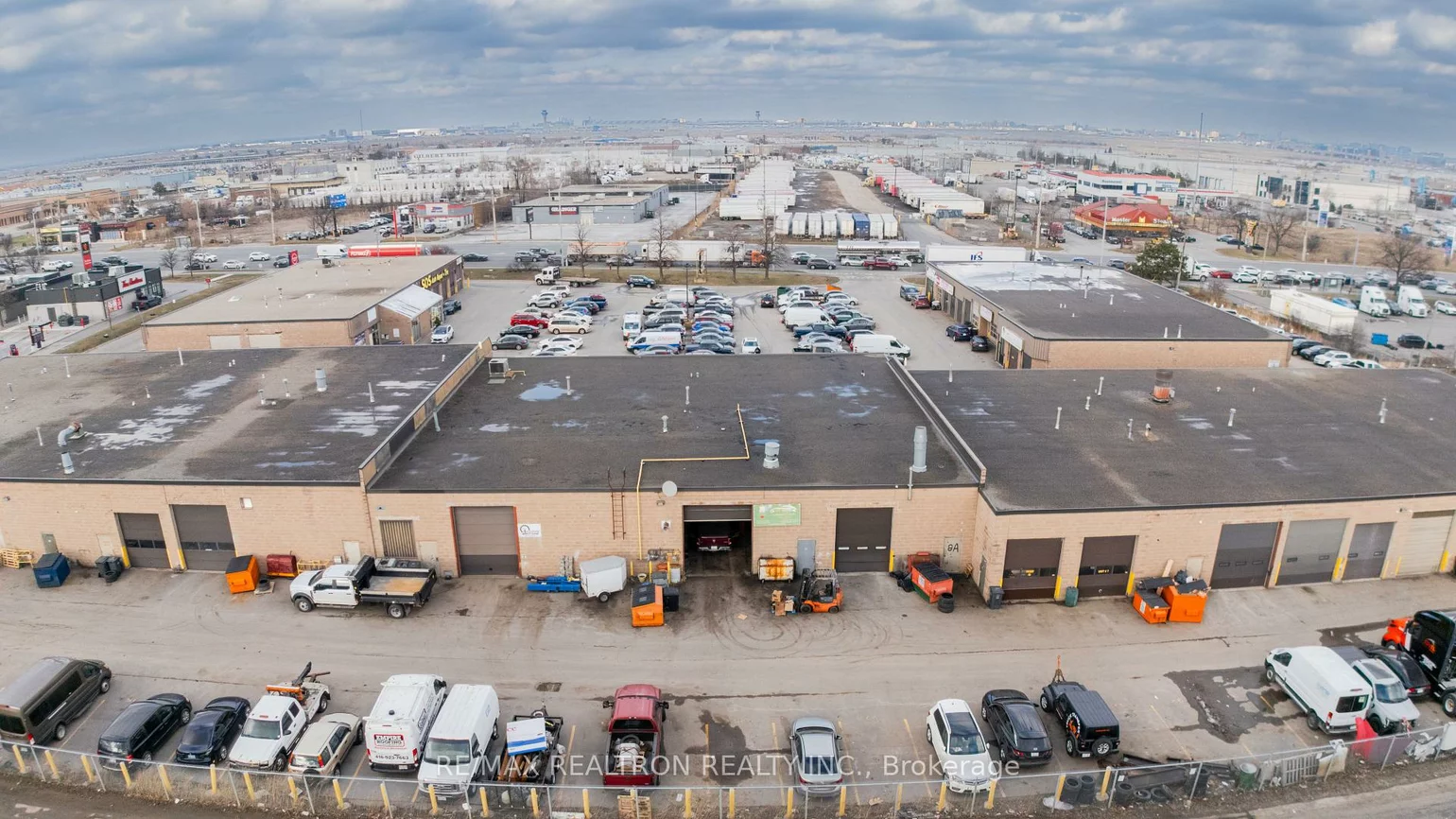 5900, Dixie, Northeast, Mississauga