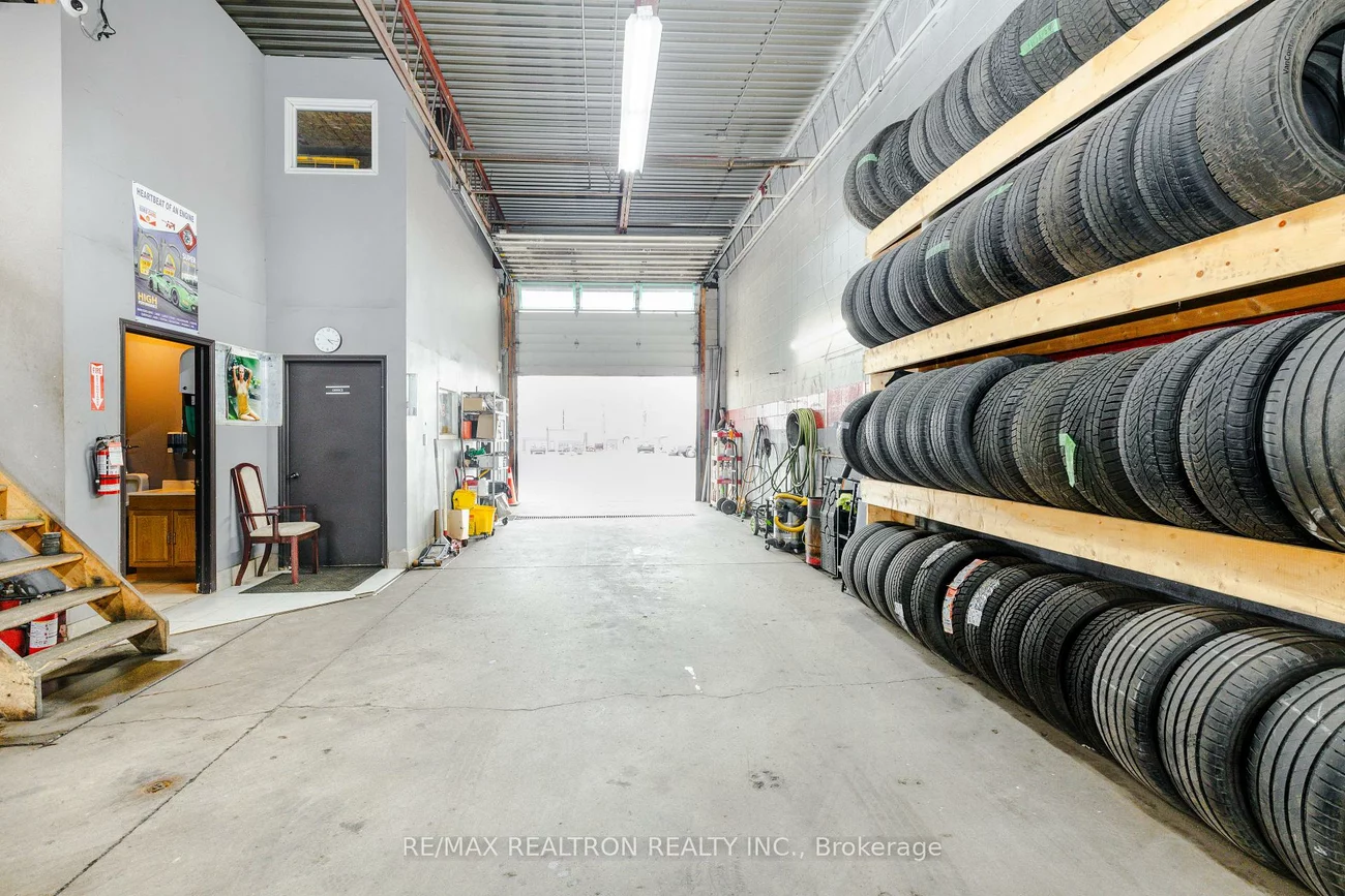 5900, Dixie, Northeast, Mississauga