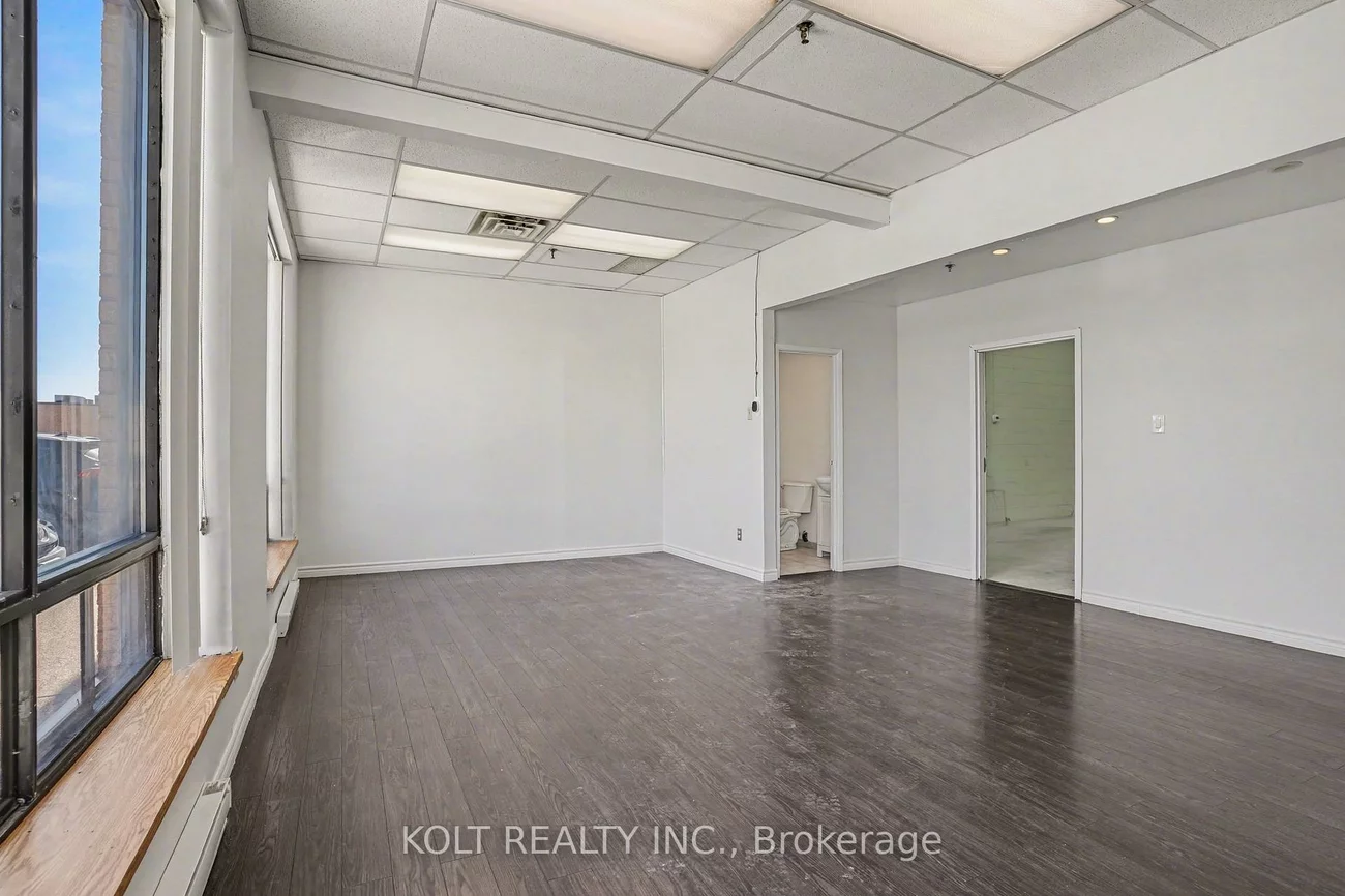 150, Britannia, Gateway, Mississauga