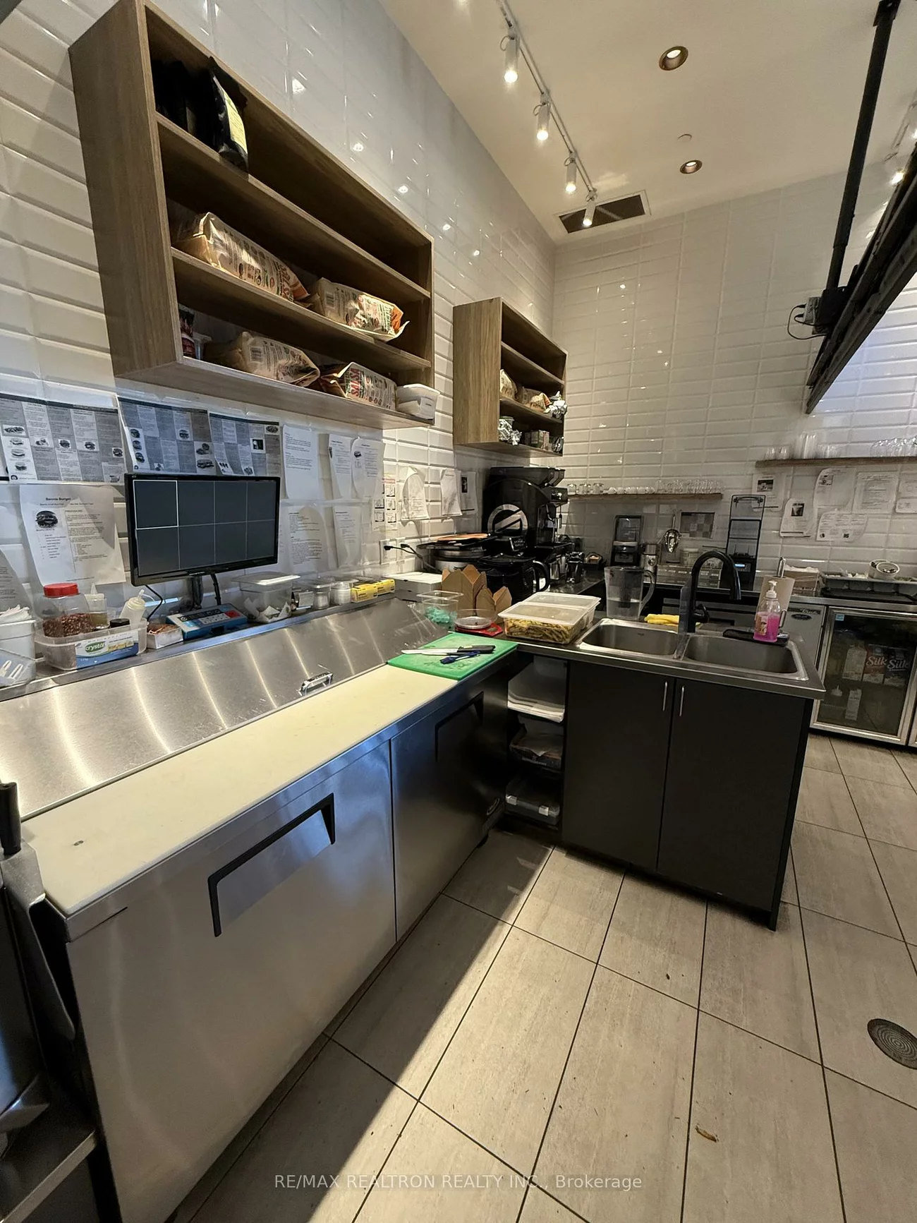 6055, Mavis, Gateway, Mississauga