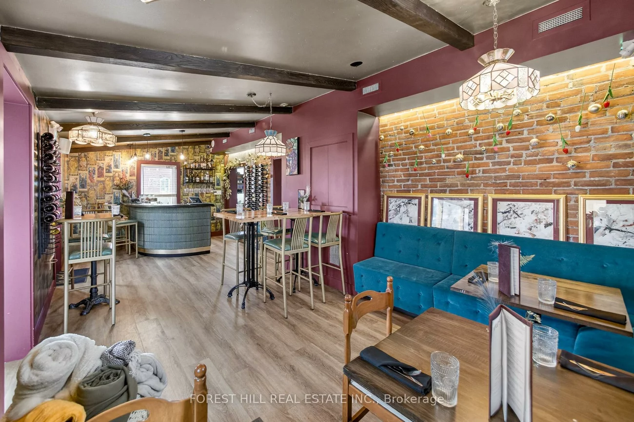 151, Queen, Streetsville, Mississauga