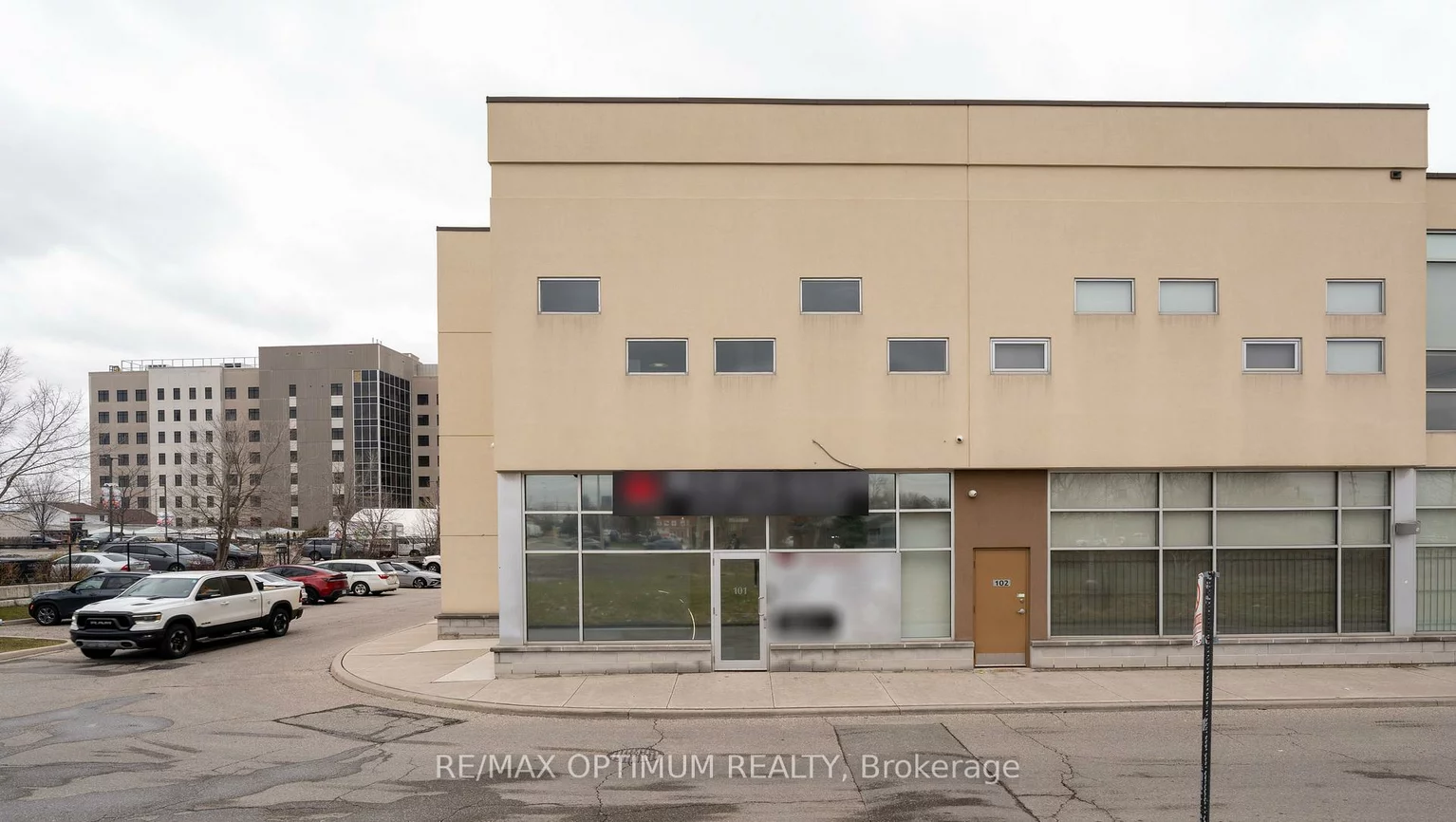 1055, Canadian, Northeast, Mississauga