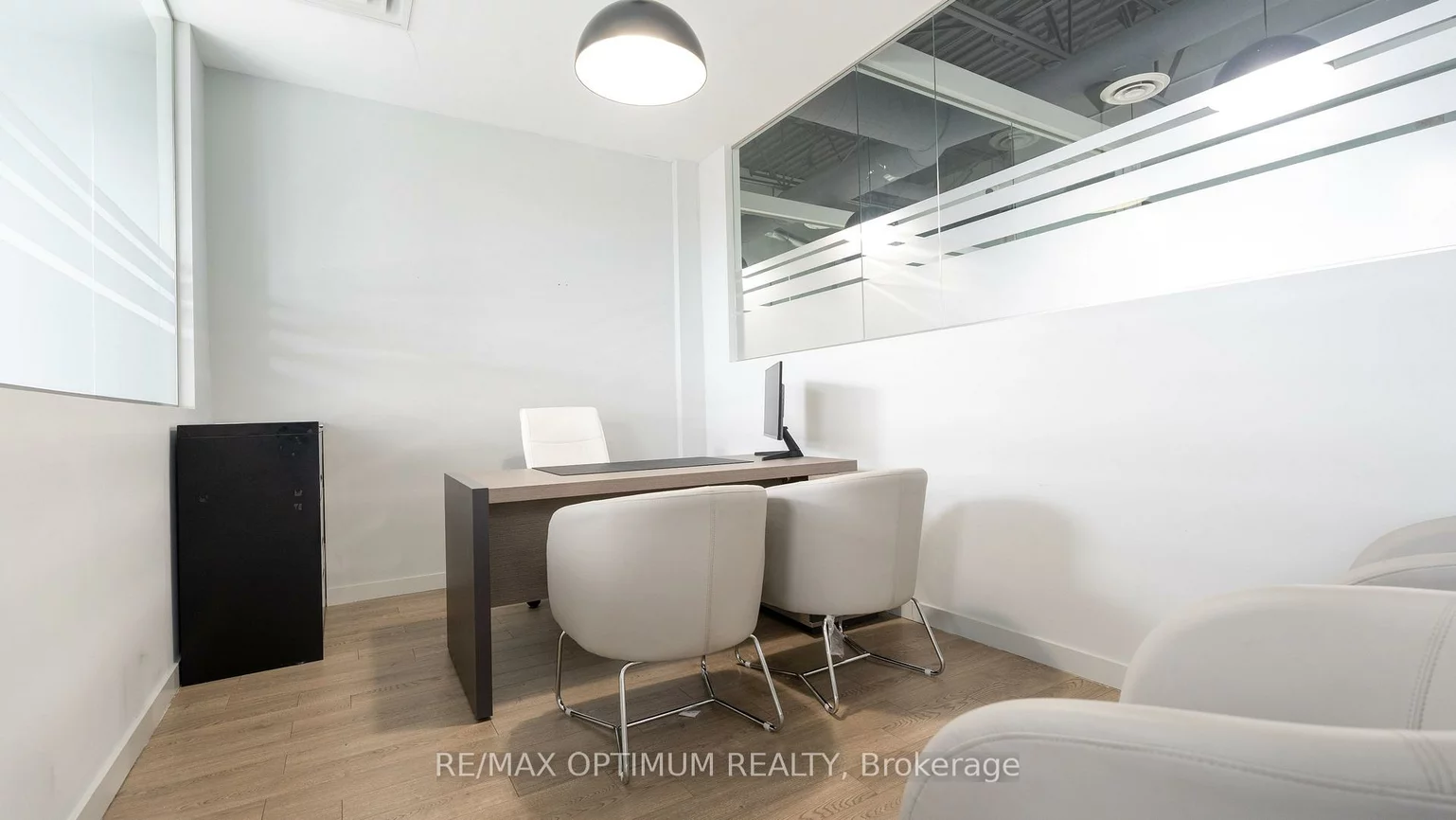 1055, Canadian, Northeast, Mississauga