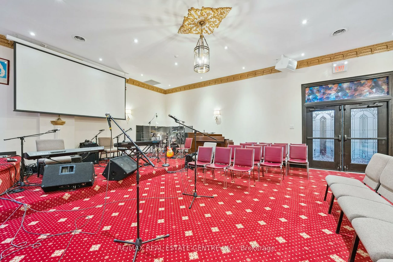 7605, Danbro, Meadowvale Business Park, Mississauga