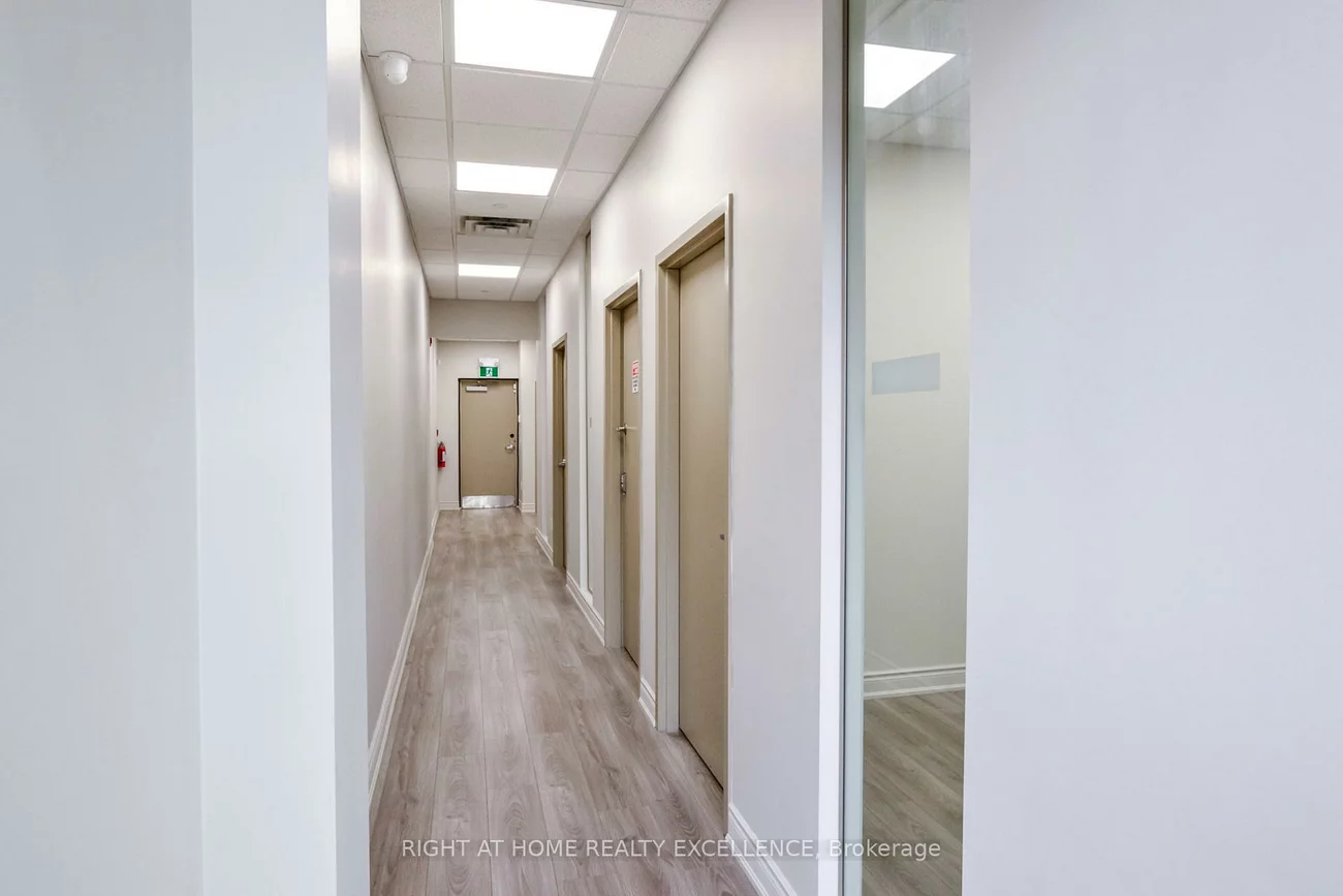 1065, Canadian, Northeast, Mississauga