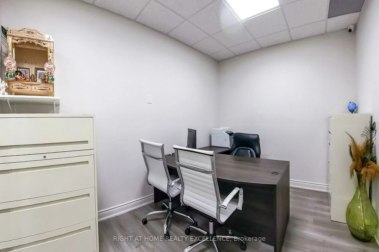 1065, Canadian, Northeast, Mississauga