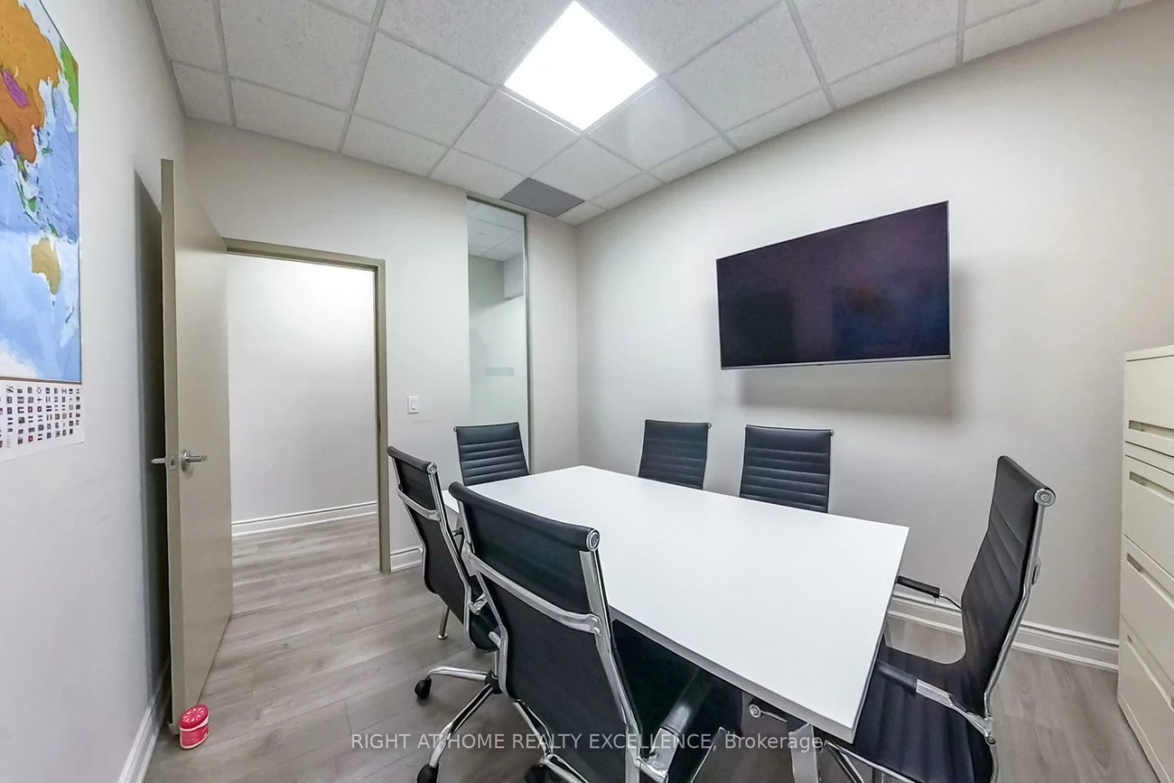 1065, Canadian, Northeast, Mississauga