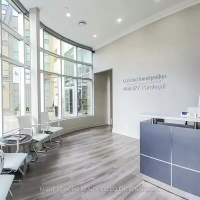 1065, Canadian, Northeast, Mississauga