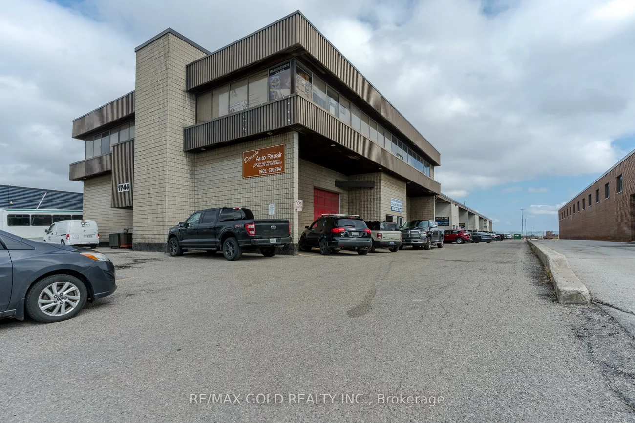 1744, Meyerside, Northeast, Mississauga