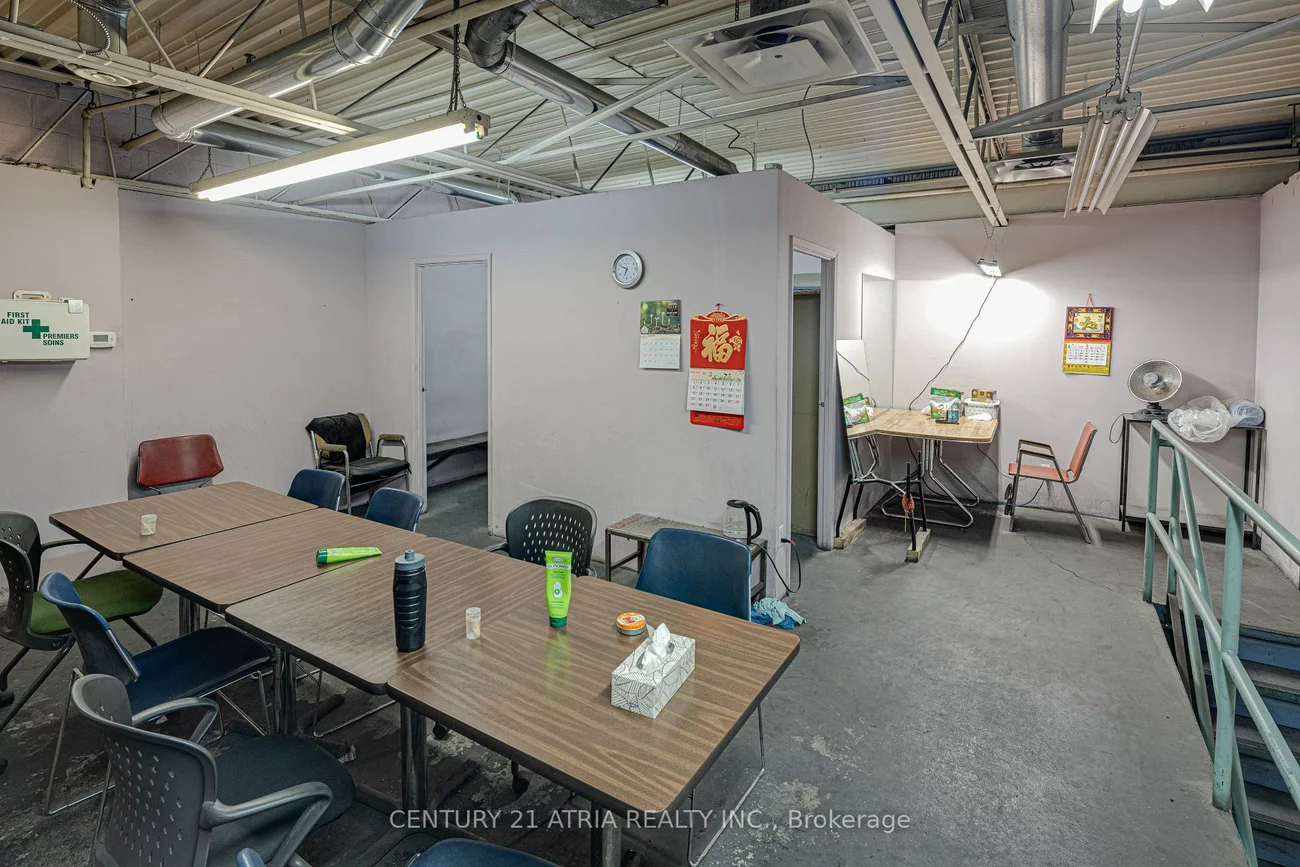 5775, Atlantic, Dixie, Mississauga