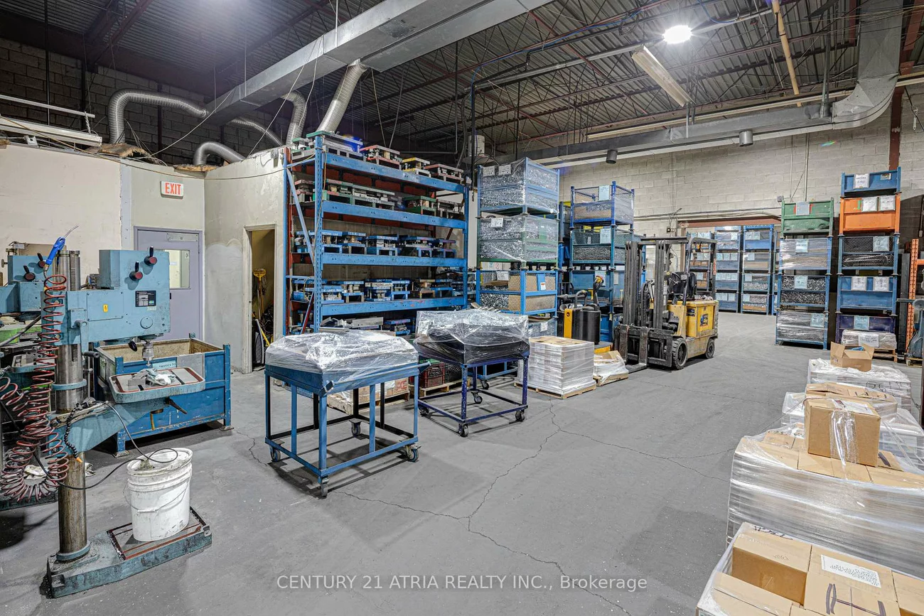 5775, Atlantic, Dixie, Mississauga