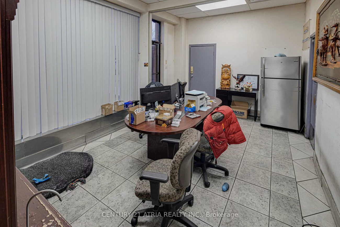 5775, Atlantic, Dixie, Mississauga