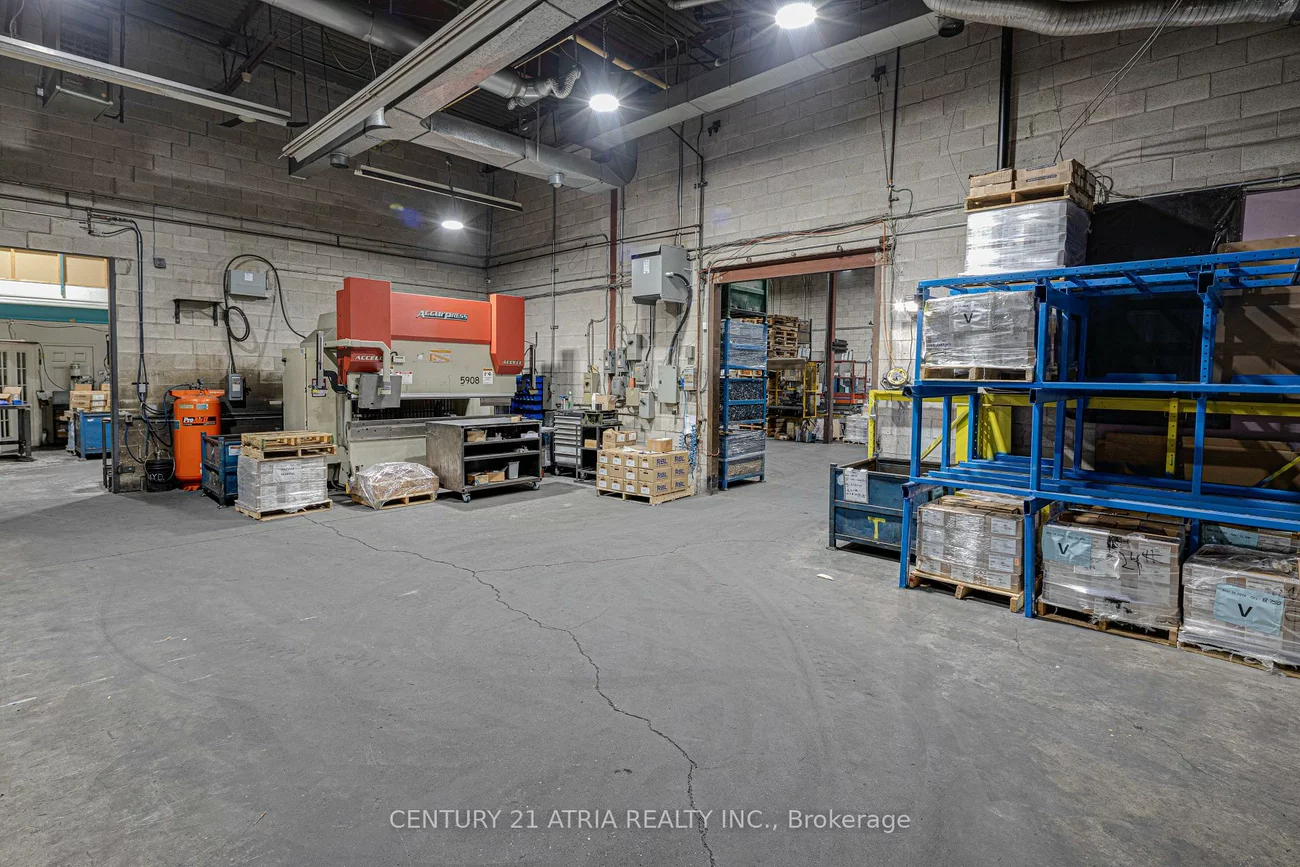 5775, Atlantic, Dixie, Mississauga