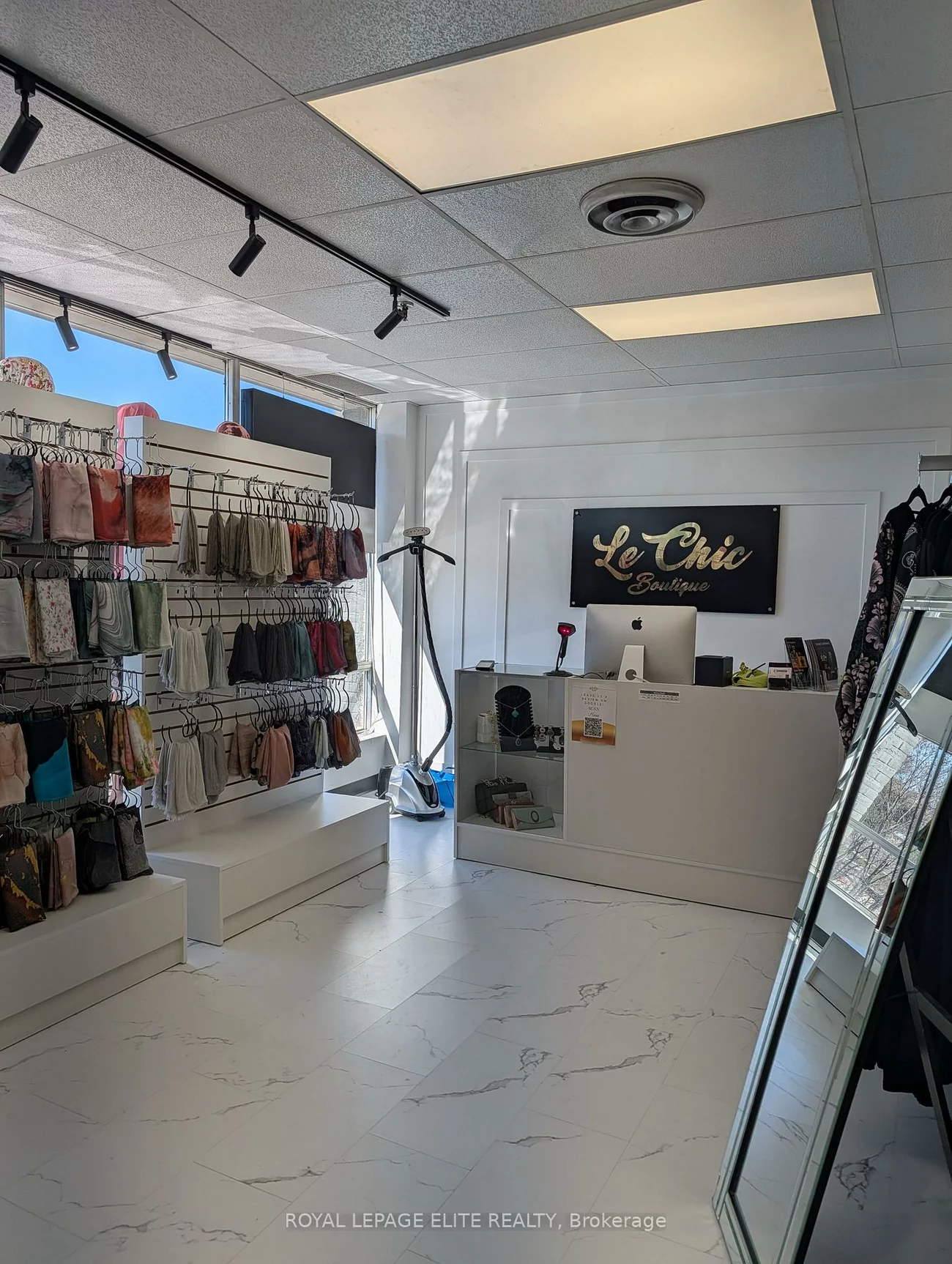 700, DUNDAS, Dixie, Mississauga