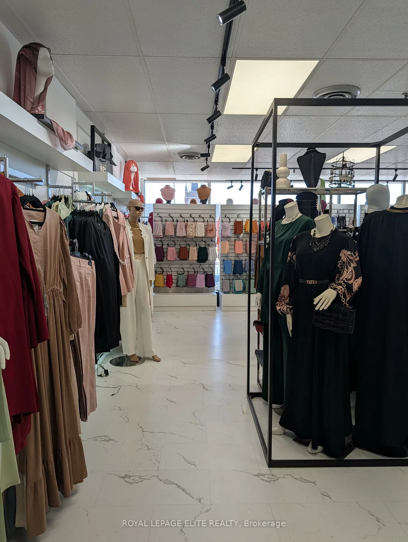 700, DUNDAS, Dixie, Mississauga
