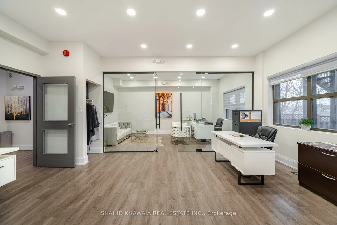 1563, Dundas, Erindale, Mississauga