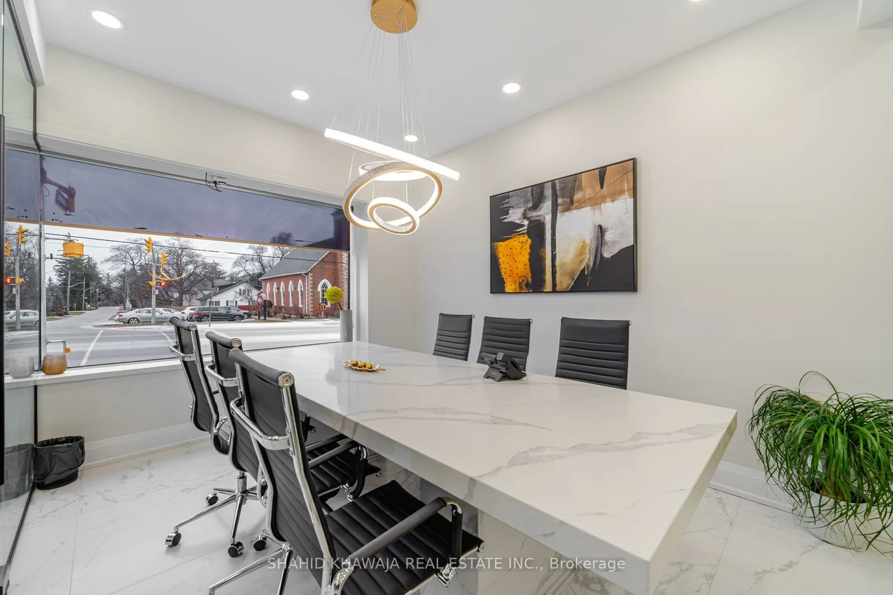1563, Dundas, Erindale, Mississauga