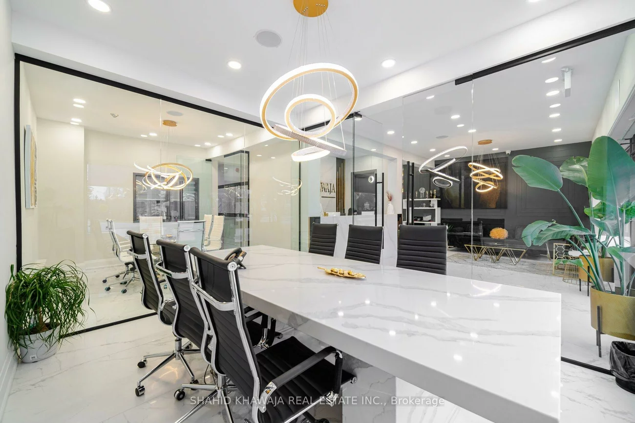 1563, Dundas, Erindale, Mississauga