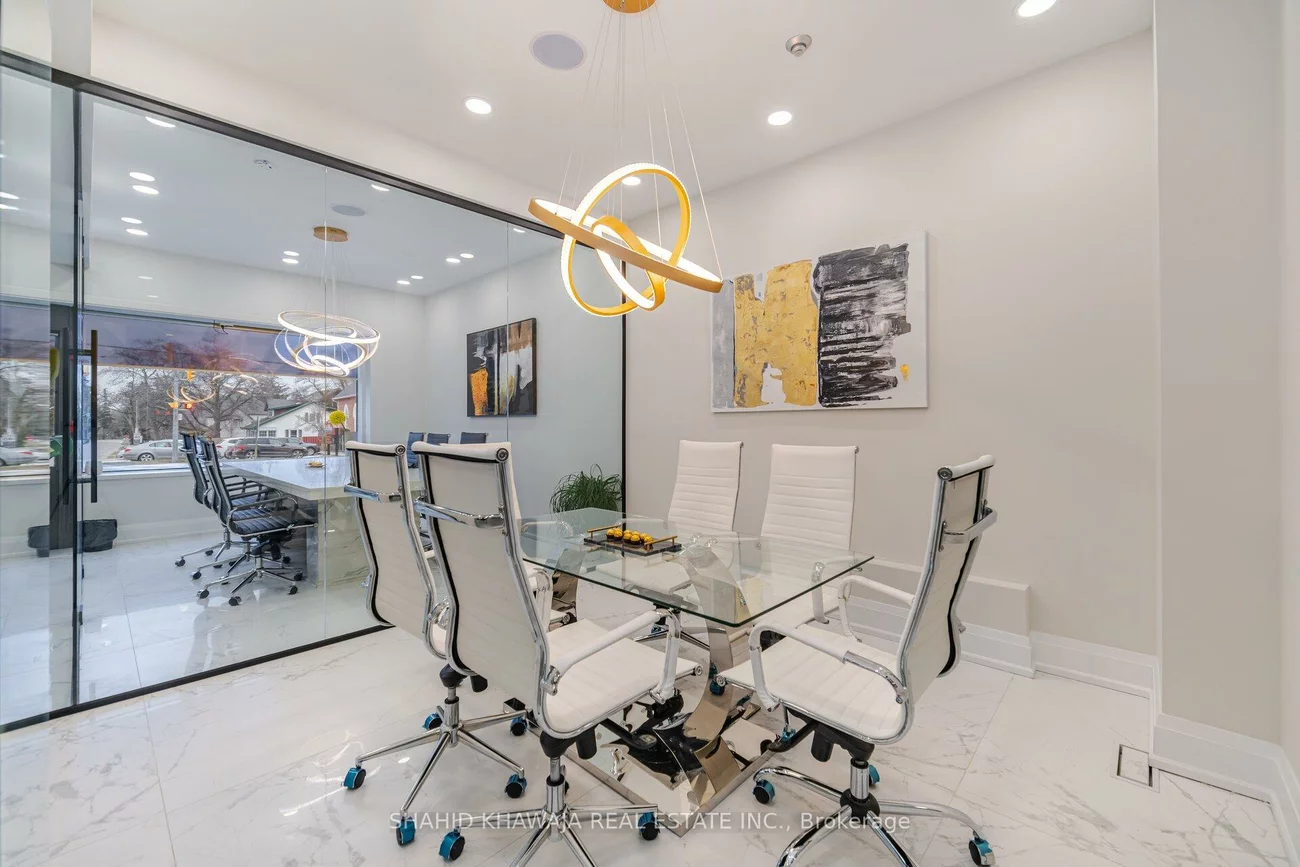 1563, Dundas, Erindale, Mississauga