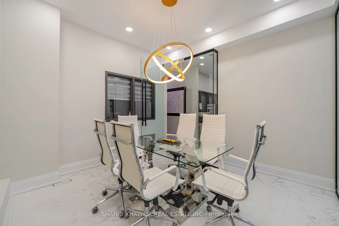 1563, Dundas, Erindale, Mississauga