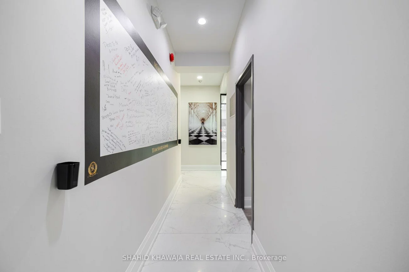 1563, Dundas, Erindale, Mississauga