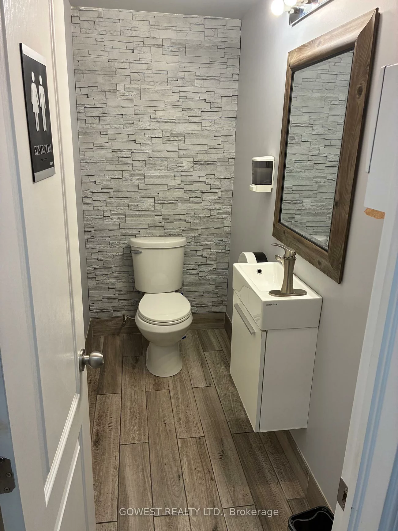 1107, Derry, Northeast, Mississauga