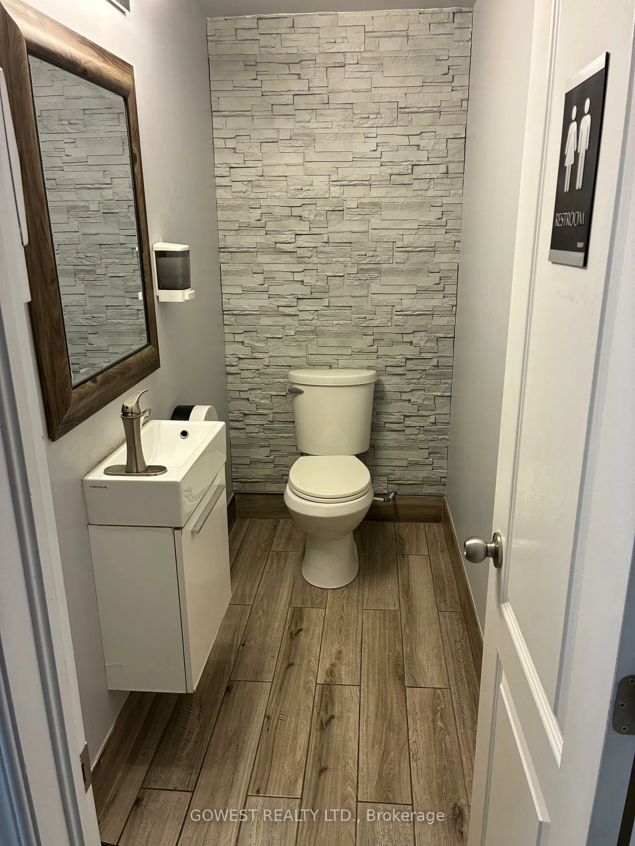 1107, Derry, Northeast, Mississauga