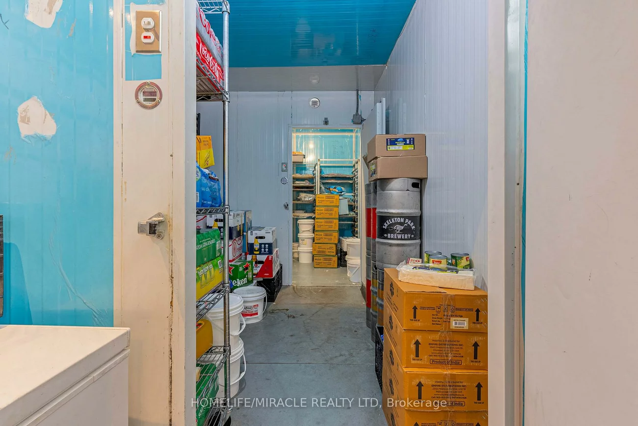 7454, Airport, Northeast, Mississauga