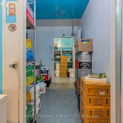 7454, Airport, Northeast, Mississauga