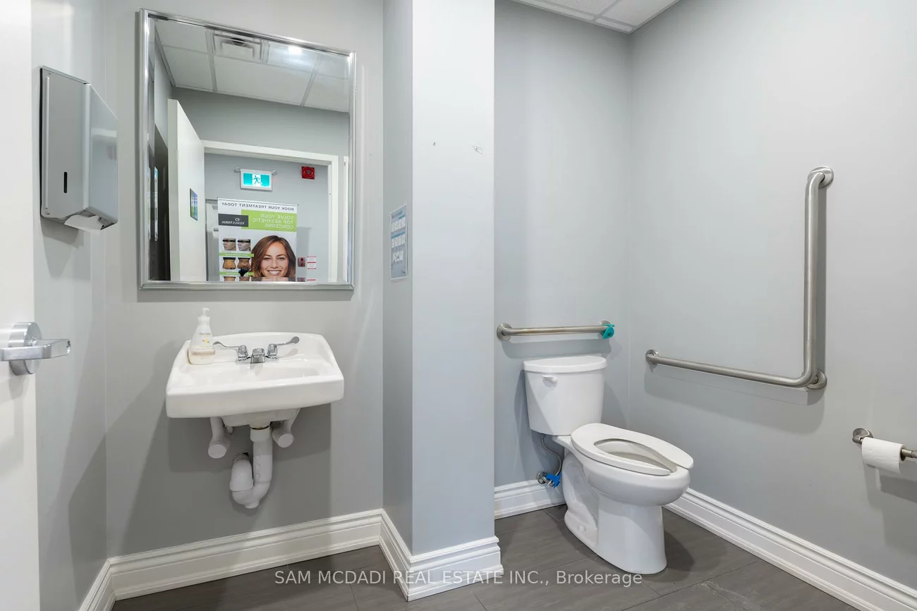 1651, Lakeshore, Clarkson, Mississauga