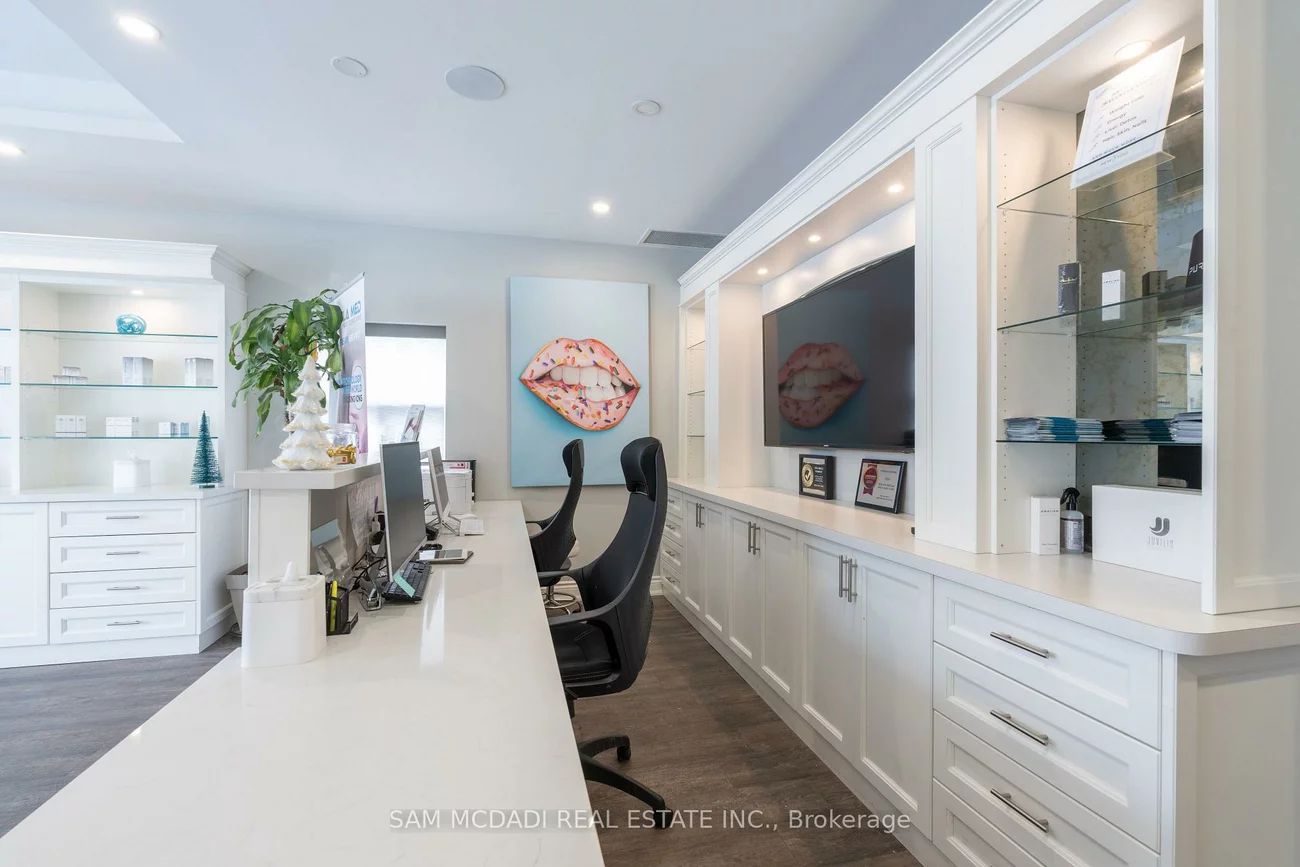 1651, Lakeshore, Clarkson, Mississauga