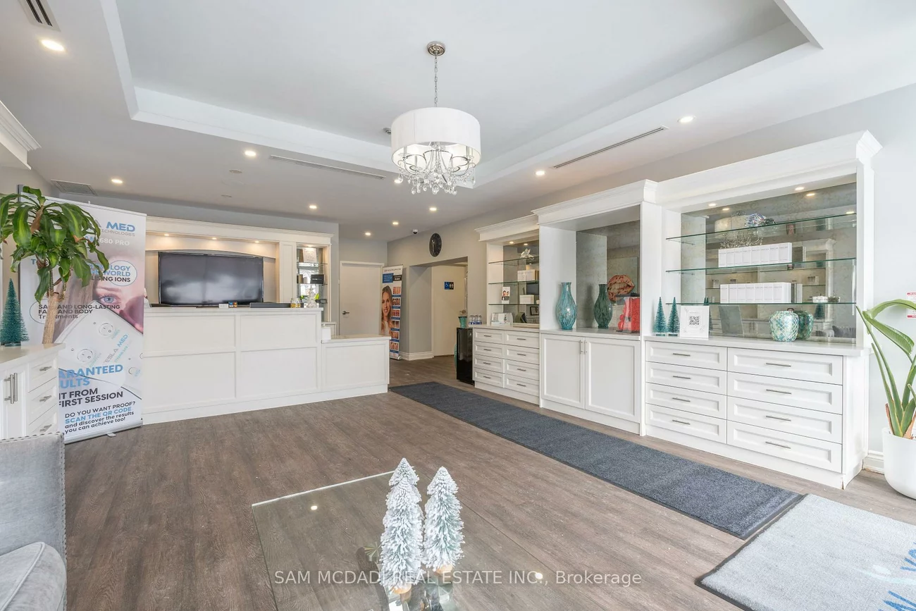 1651, Lakeshore, Clarkson, Mississauga