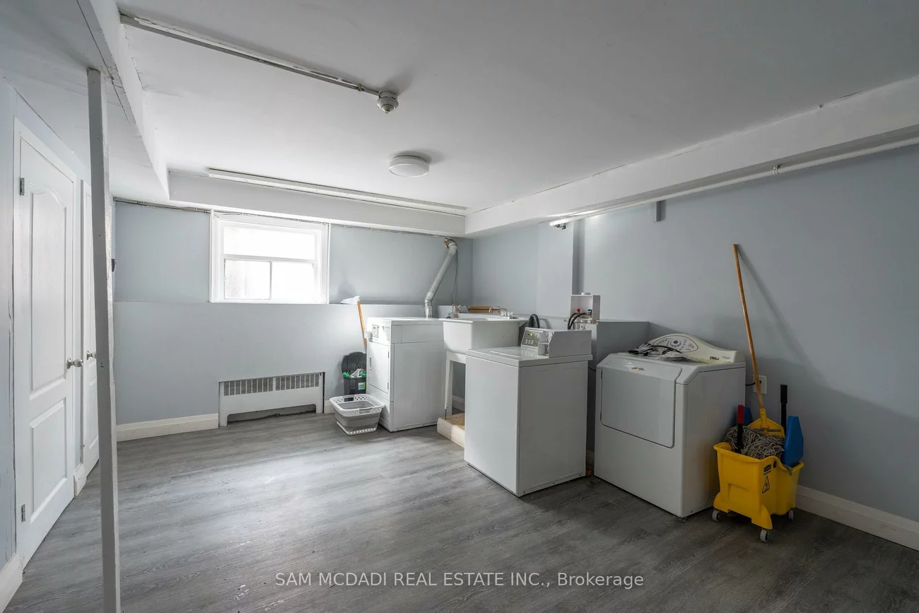 1651, Lakeshore, Clarkson, Mississauga