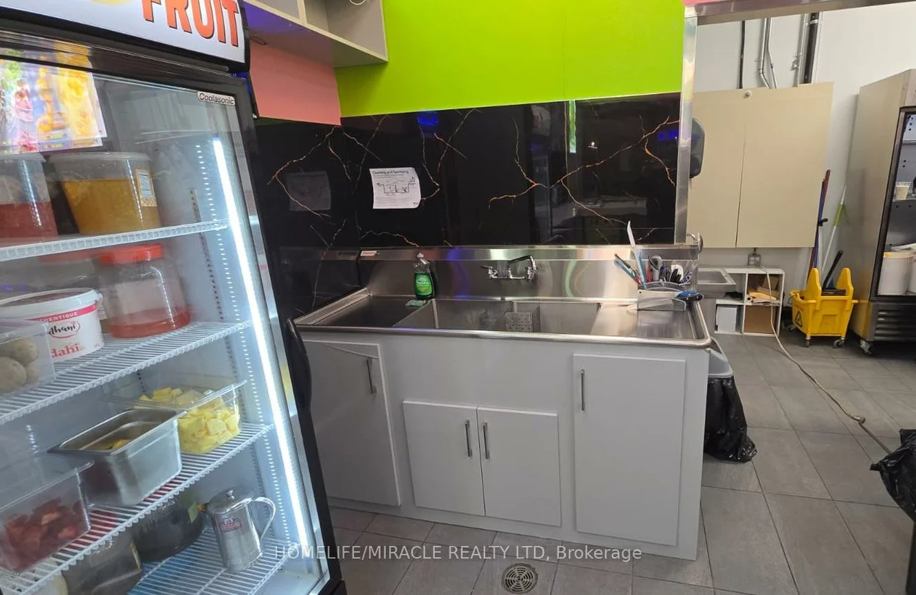 2150, Burnhamthorpe, Erin Mills, Mississauga