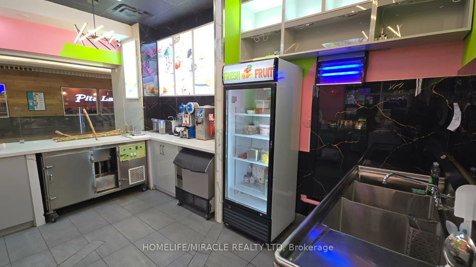2150, Burnhamthorpe, Erin Mills, Mississauga