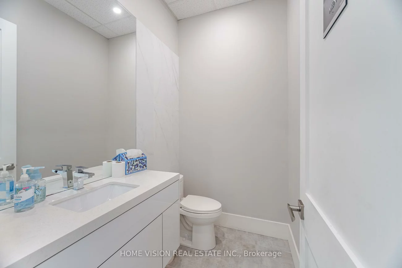 315, Traders, Gateway, Mississauga