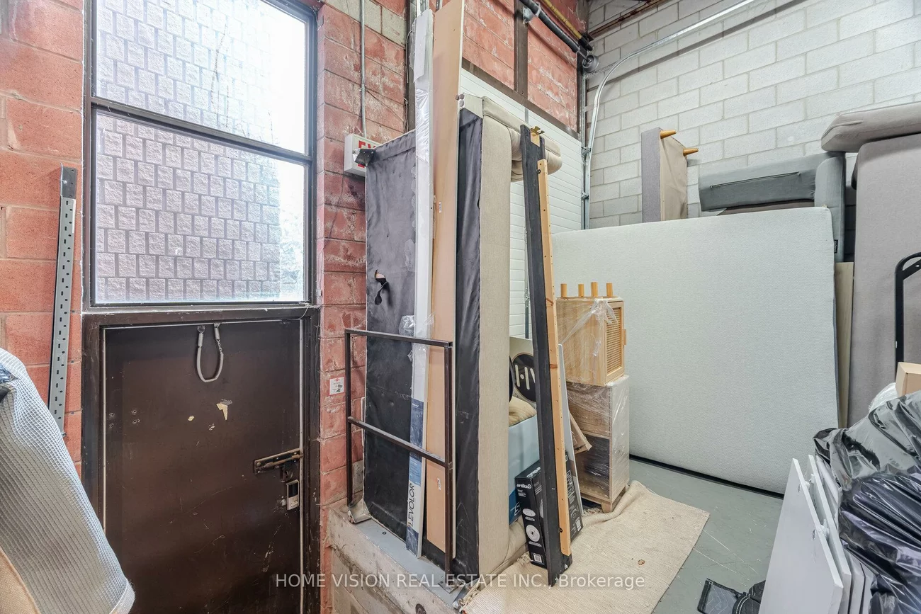 315, Traders, Gateway, Mississauga