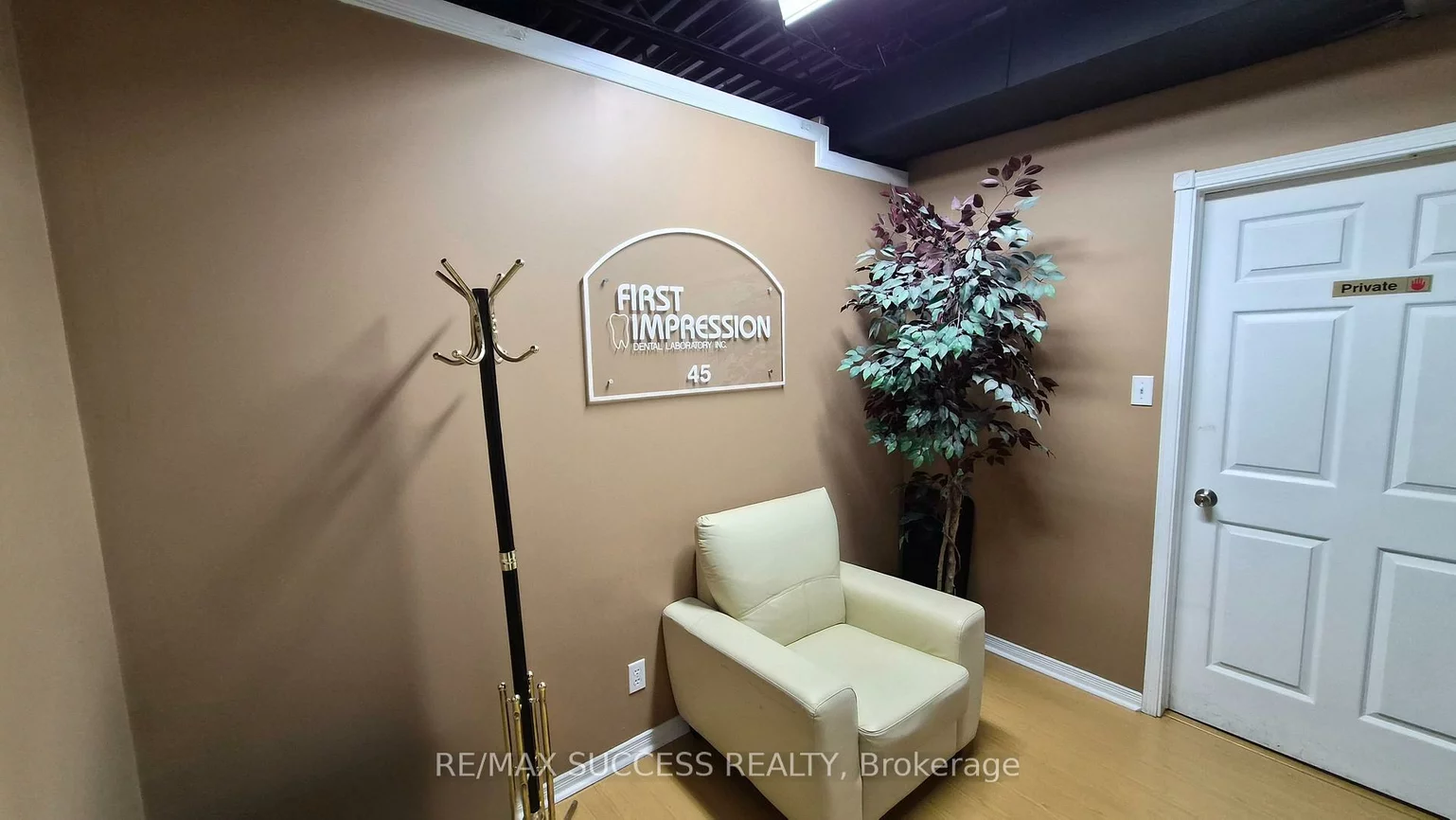 2351, Royal Windsor, Clarkson, Mississauga