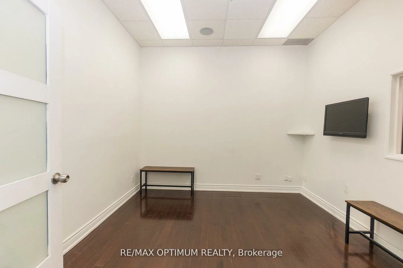 3045, Southcreek, Dixie, Mississauga