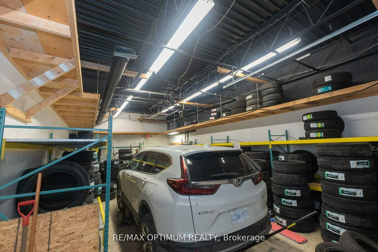 3045, Southcreek, Dixie, Mississauga