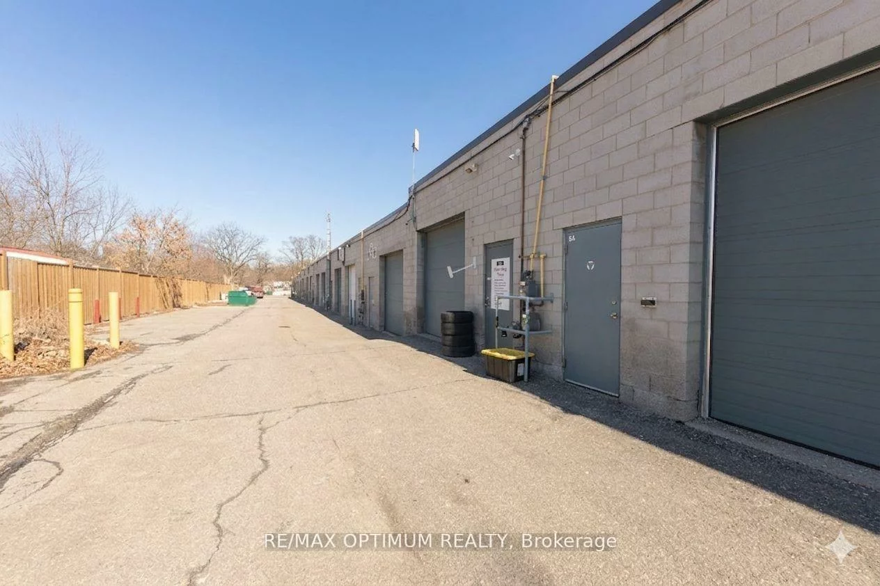 3045, Southcreek, Dixie, Mississauga