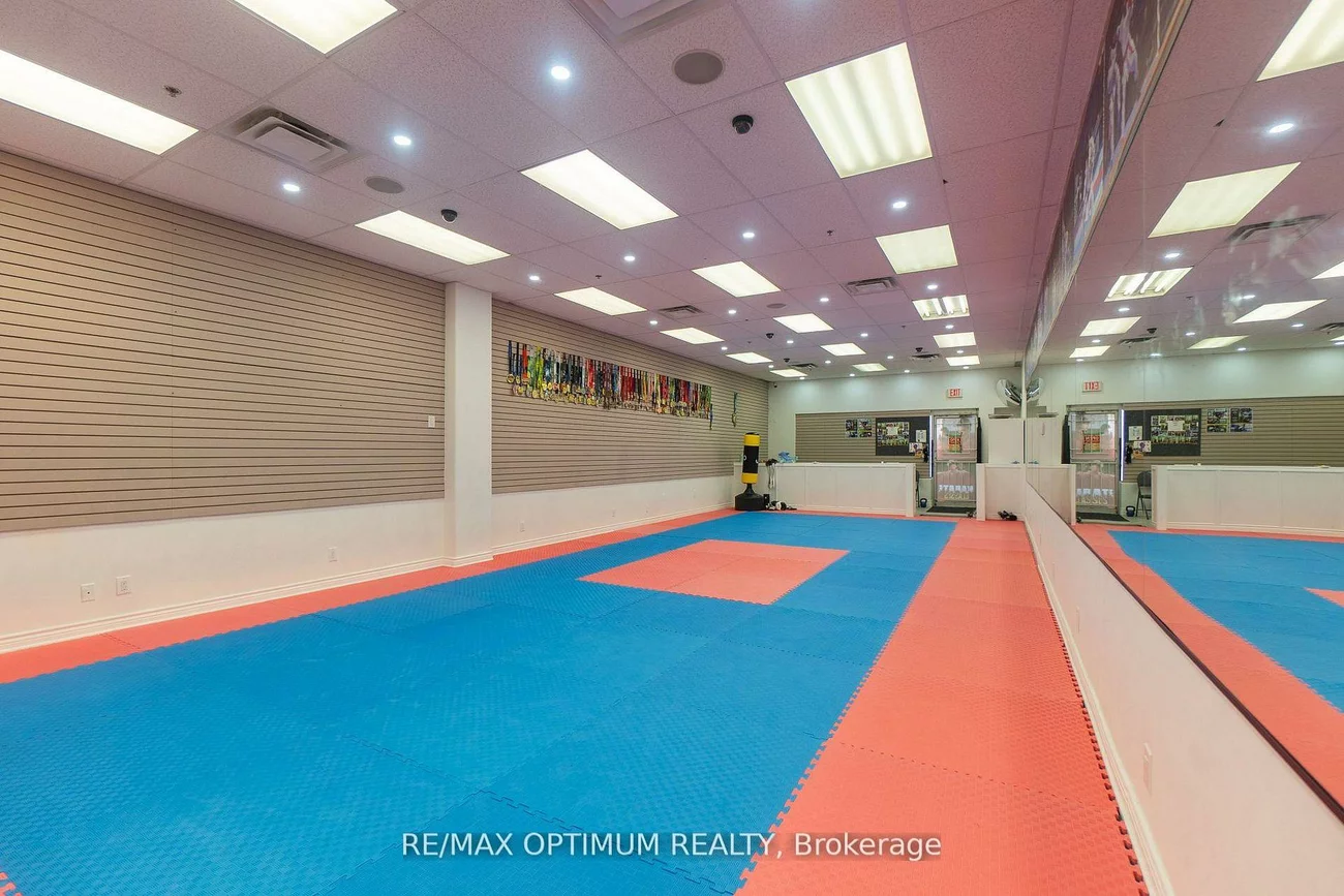 3045, Southcreek, Dixie, Mississauga